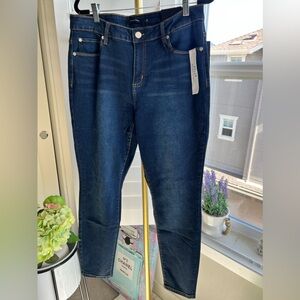NWT Tahari kelly midrise skinny